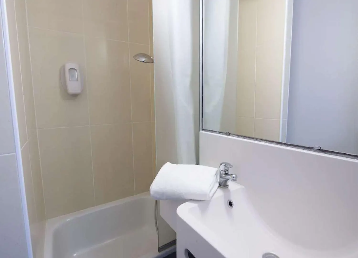 Kyriad Direct Clermont Ferrand Nord Gerzat Hotel